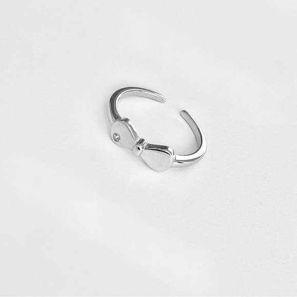 Sterling Silver Bow Toe Ring with a tiny CZ, Silver Rings, Midi Ring, Bows Ring - Picture 2 of 12